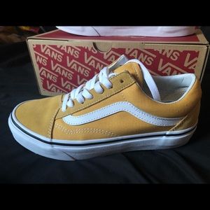 Old skool vans low tops